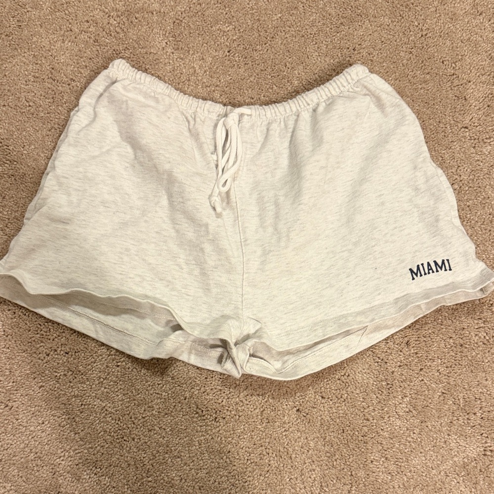 Brandy Melville Cream Short Miami